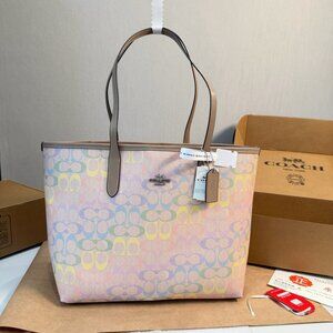 NWT City Tote Bag In Rainbow Signature Canvas Silver/ Sand Multi CDA93 Coach